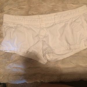 White Hollister Shorts Low Rise